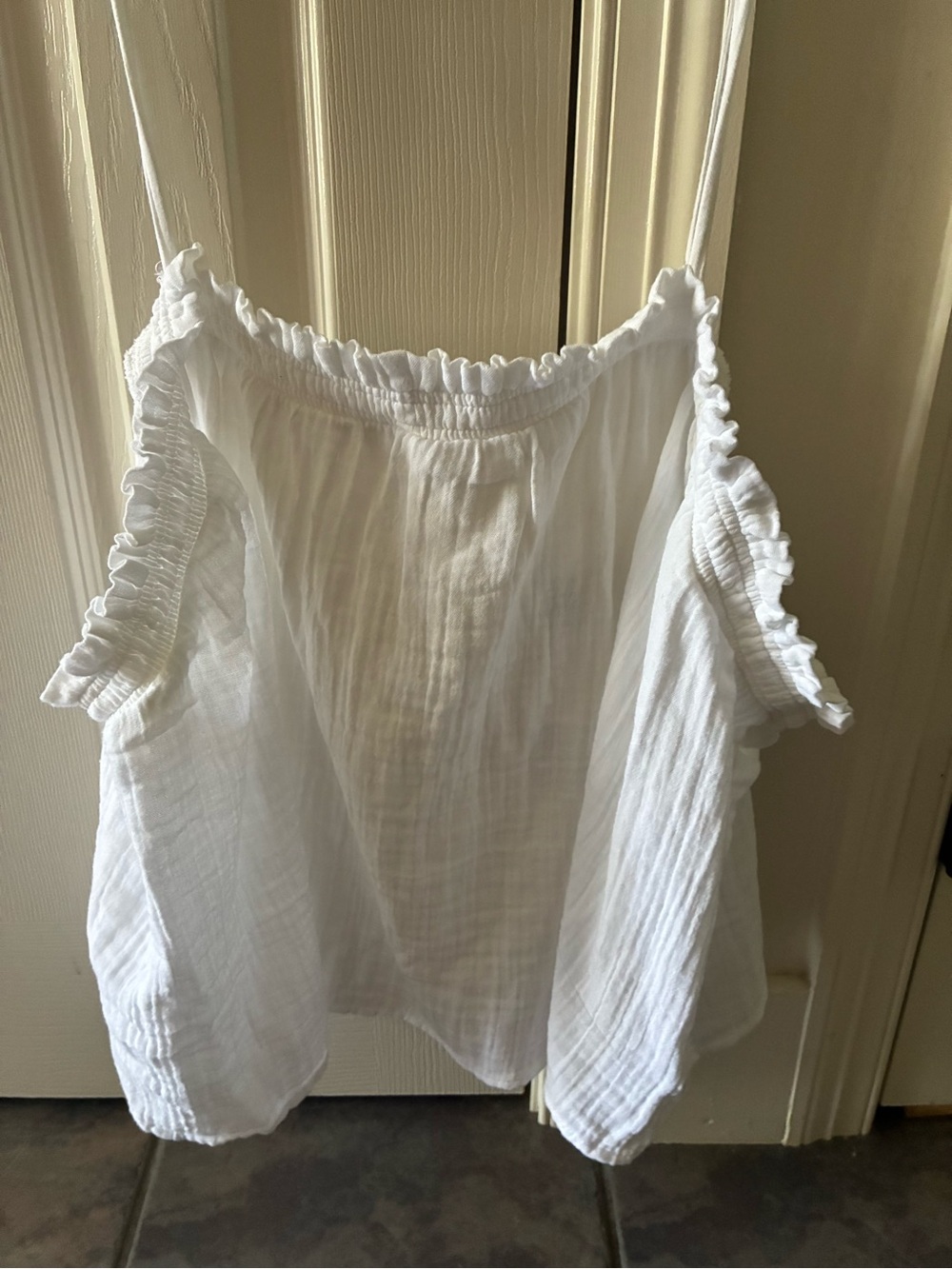 Old Navy White Off-gauze Cotton tank top. NWT